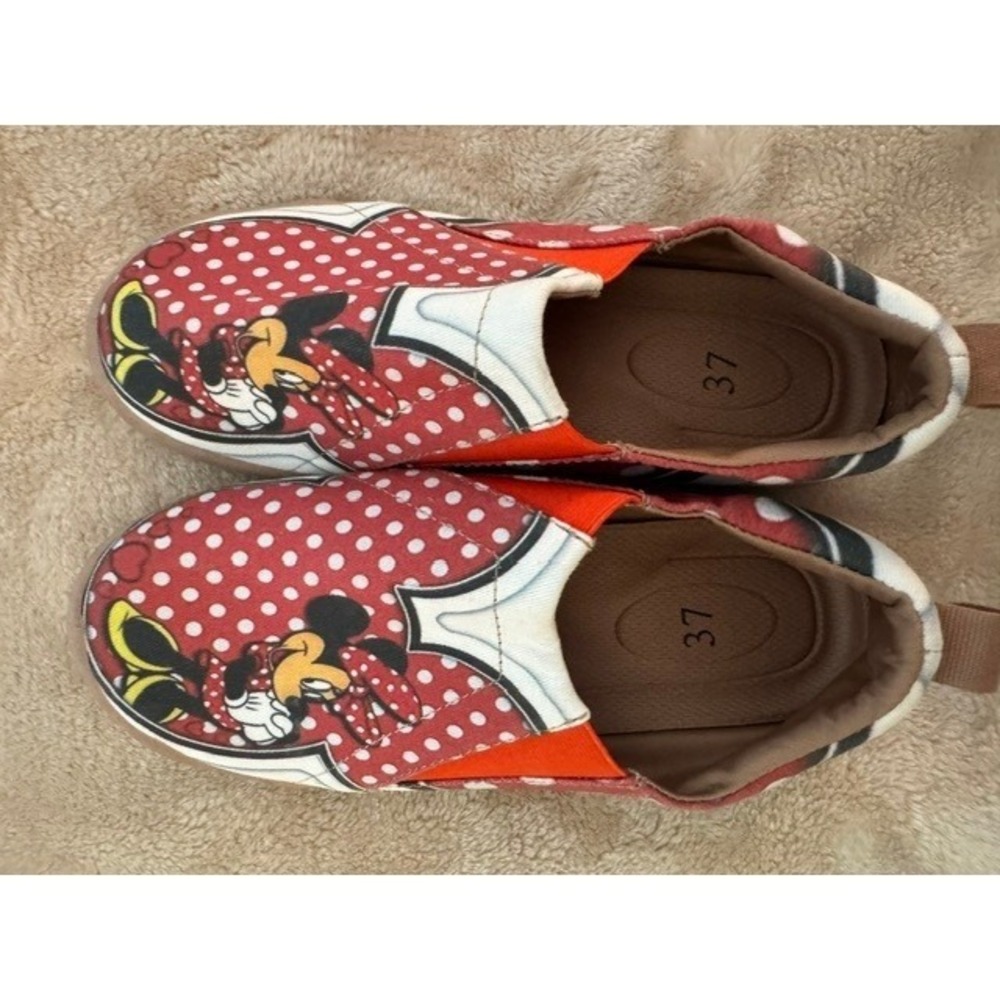 Disney Minnie Mouse Red Polka Dot Slip On Canvas Sneakers Women Size 37 Low Top